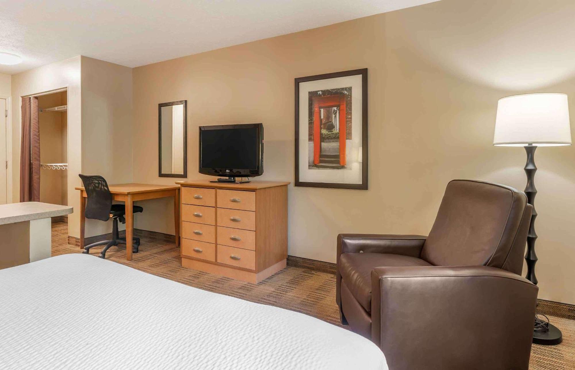 Extended Stay America Suites - Chicago - Lombard - Yorktown Center Eksteriør billede