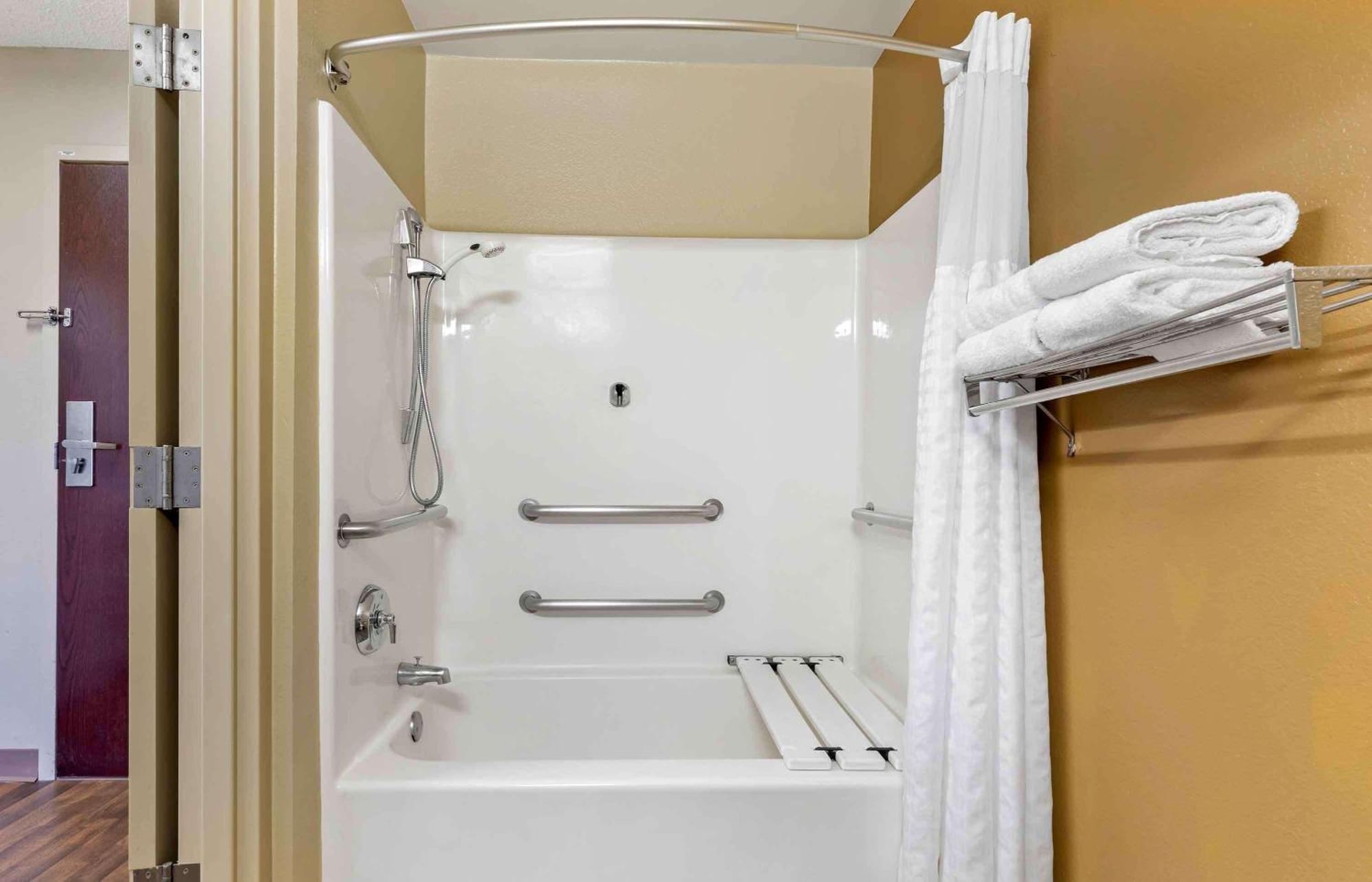 Extended Stay America Suites - Chicago - Lombard - Yorktown Center Eksteriør billede