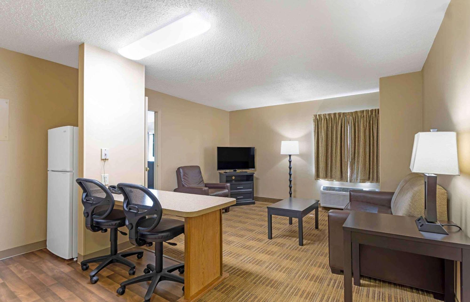 Extended Stay America Suites - Chicago - Lombard - Yorktown Center Eksteriør billede