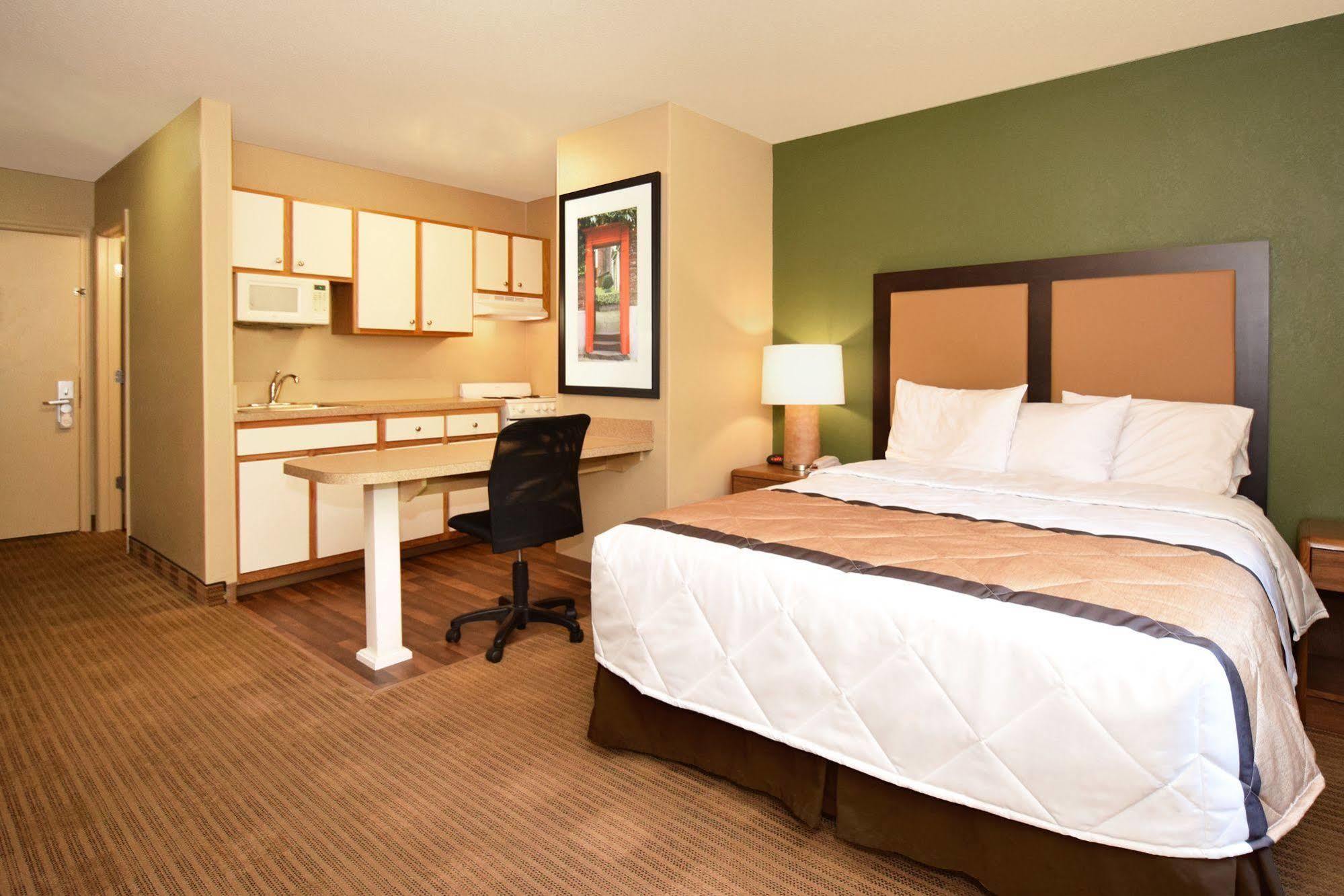 Extended Stay America Suites - Chicago - Lombard - Yorktown Center Eksteriør billede